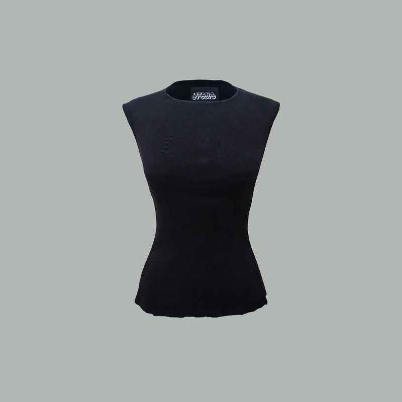 ENDLESS KNIT TOP